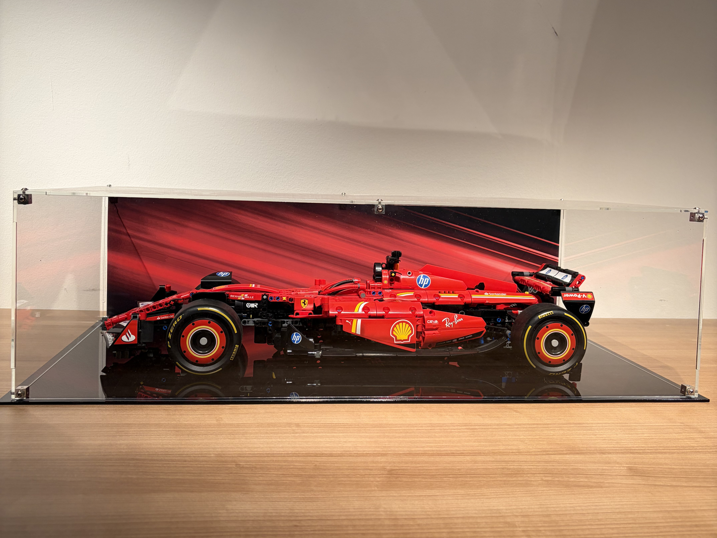 Ferrari SF-24 Display Case 42207