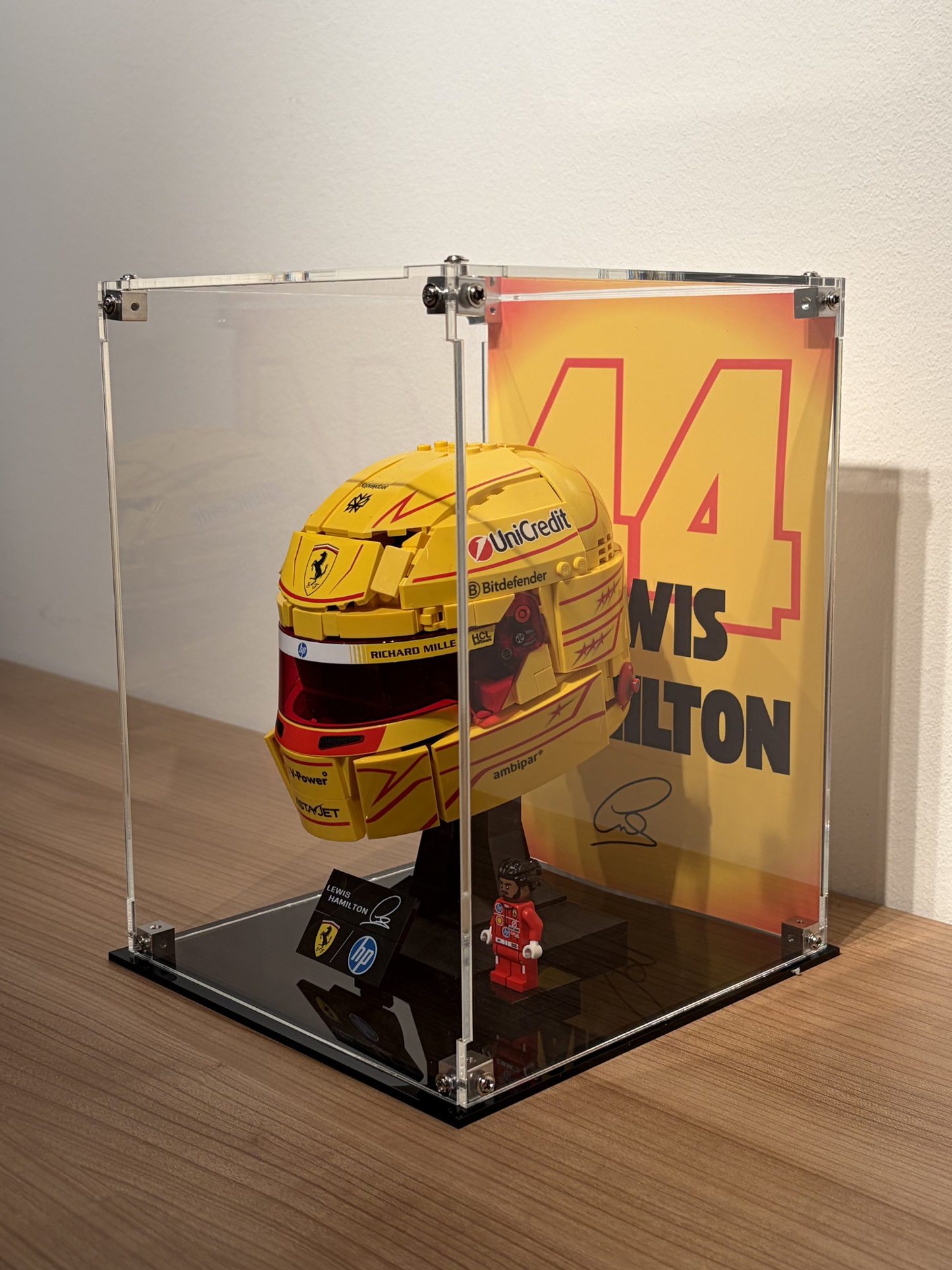 Lewis Hamilton Helmet Display Case (43022)